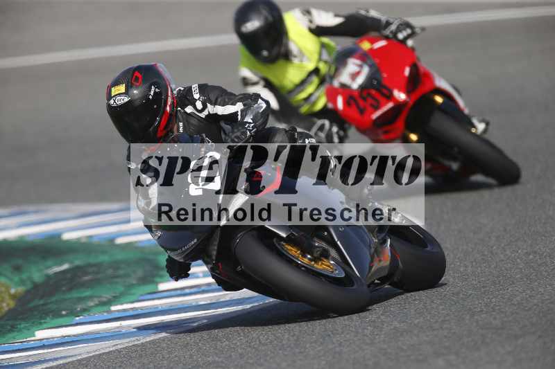 /Archiv-2024/01 26.-28.01.2024 Moto Center Thun Jerez/Gruppe gruen-green/229